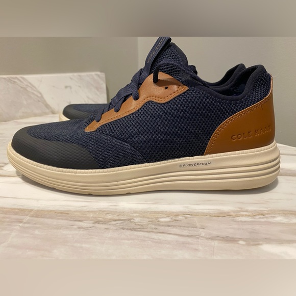 Cole Haan Men's Grand Crosscourt Modern Perf Sneaker Navy Size 9M Flowerfoam - Picture 4 of 8